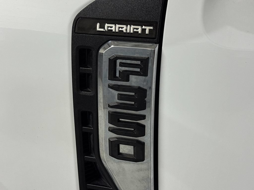 Used 2025 Ford F350 Lariat AWD/4WD image 9