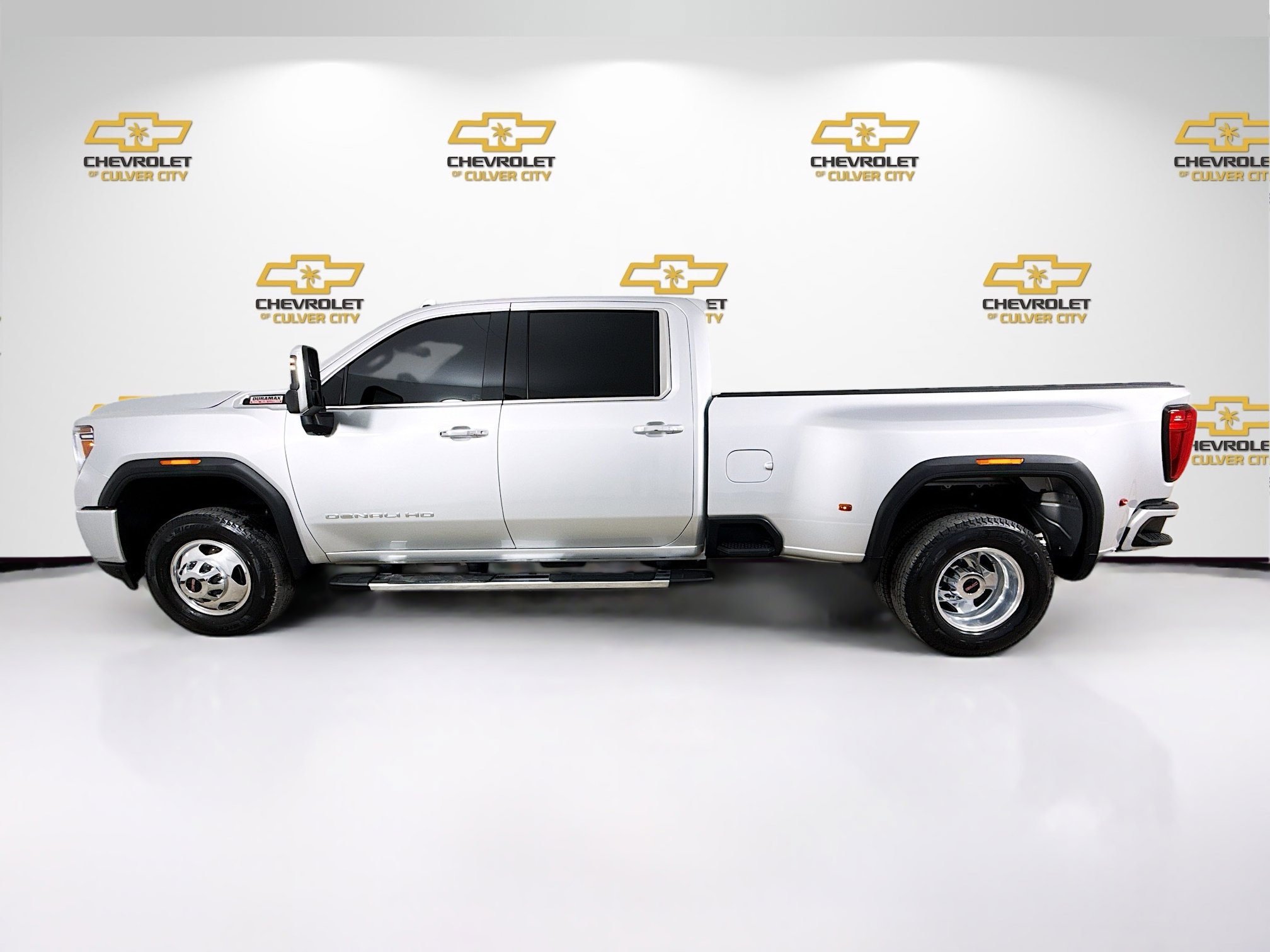 Used 2022 GMC Sierra 3500 Denali image 4