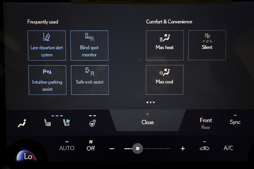 Used 2025 Lexus GX 550 w/ Accessory Package (2T) image 32