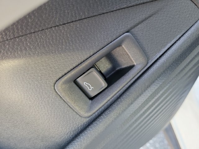 Certified 2023 Volkswagen ID.4 Pro S AWD/4WD image 16