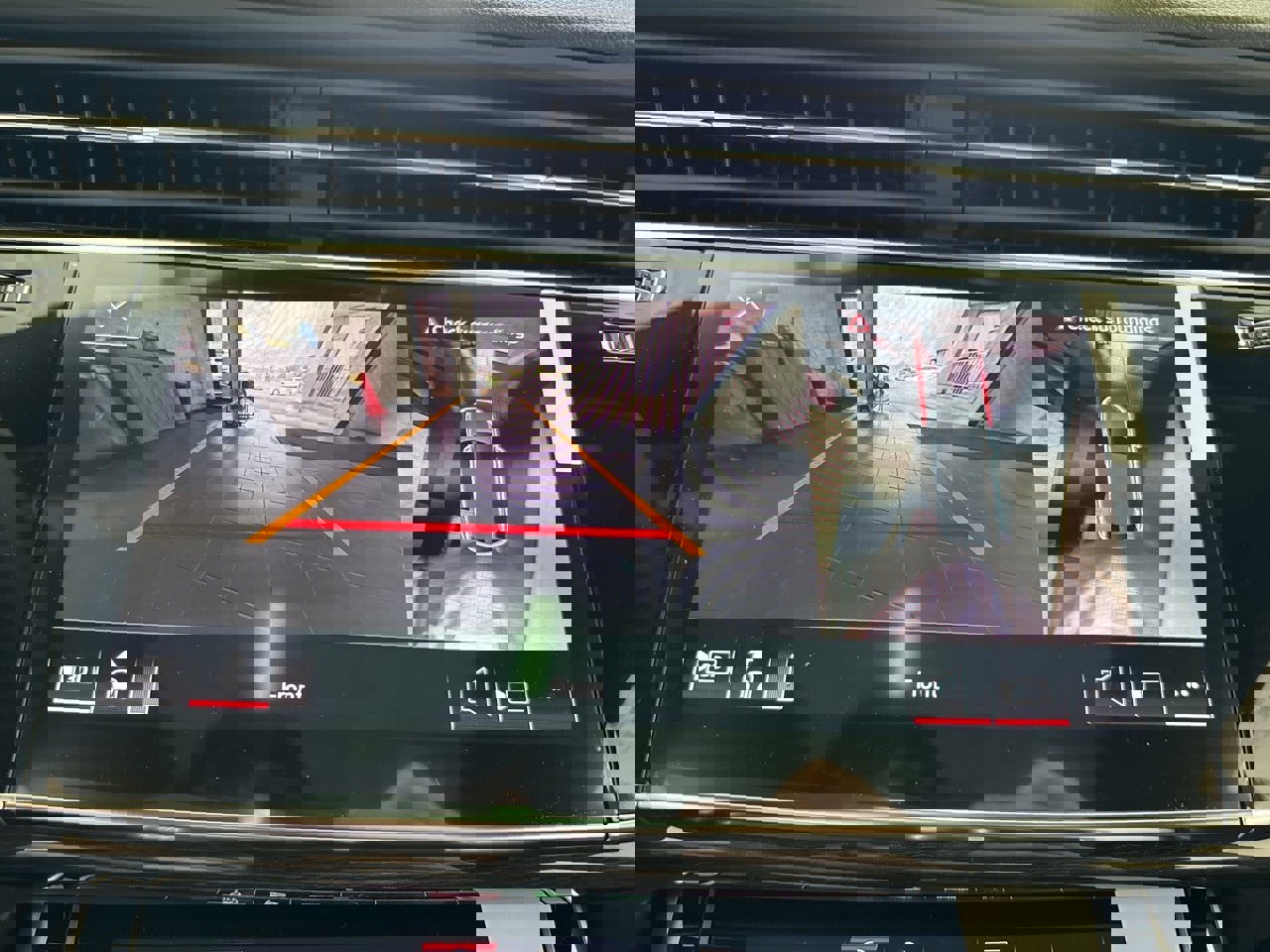 New 2025 Audi Q8 Premium Plus image 30