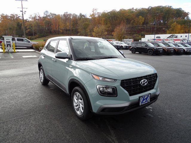 New 2026 Hyundai Venue SE