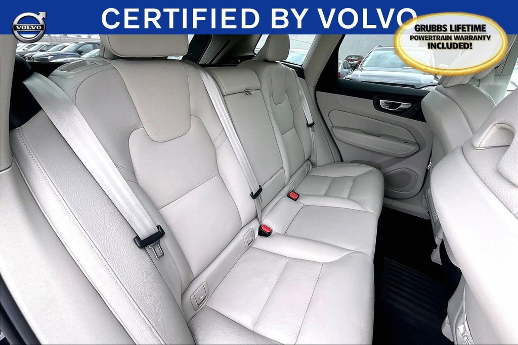 Used 2024 Volvo XC60 B5 Plus w/ Protection Package Premier image 35