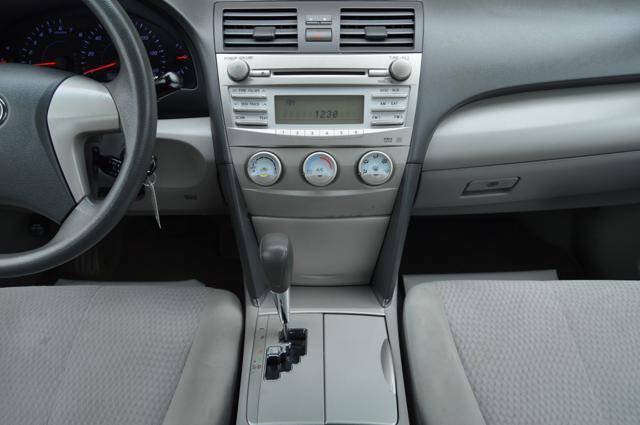 Used 2011 Toyota Camry LE w/ LE Extra-Value Pkg FWD image 21