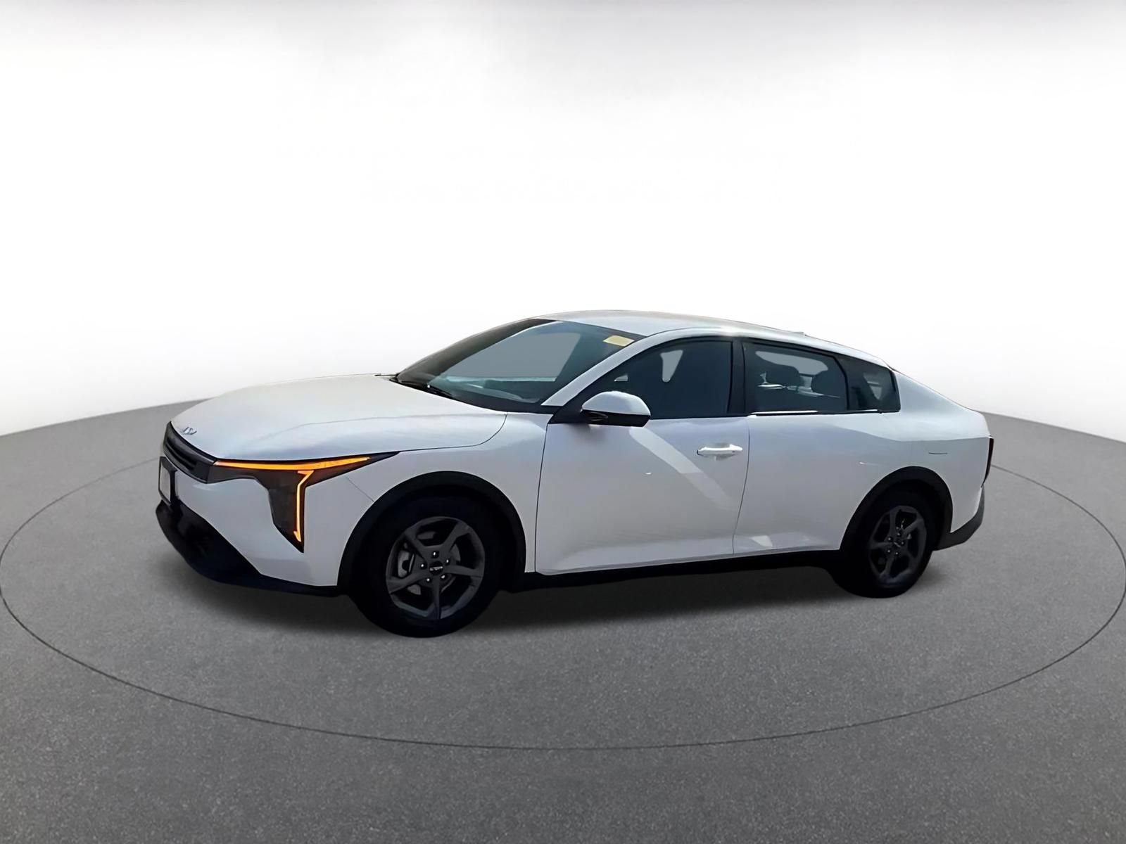 Used 2025 Kia K4 FWD image 8