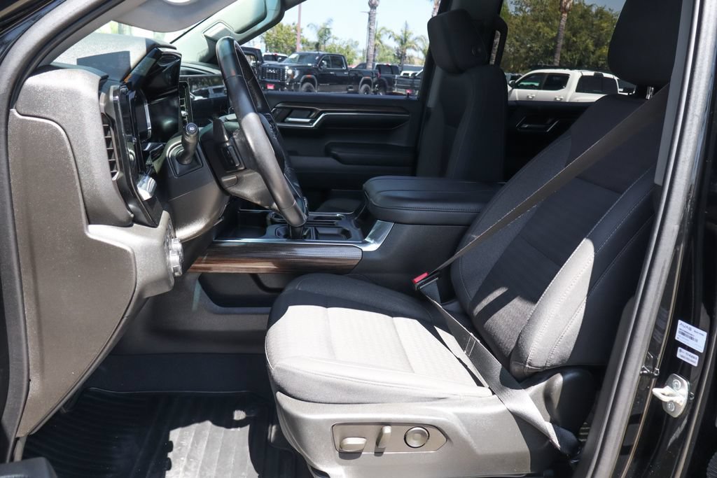 Used 2023 Chevrolet Silverado 1500 RST w/ Convenience Package II AWD/4WD image 23