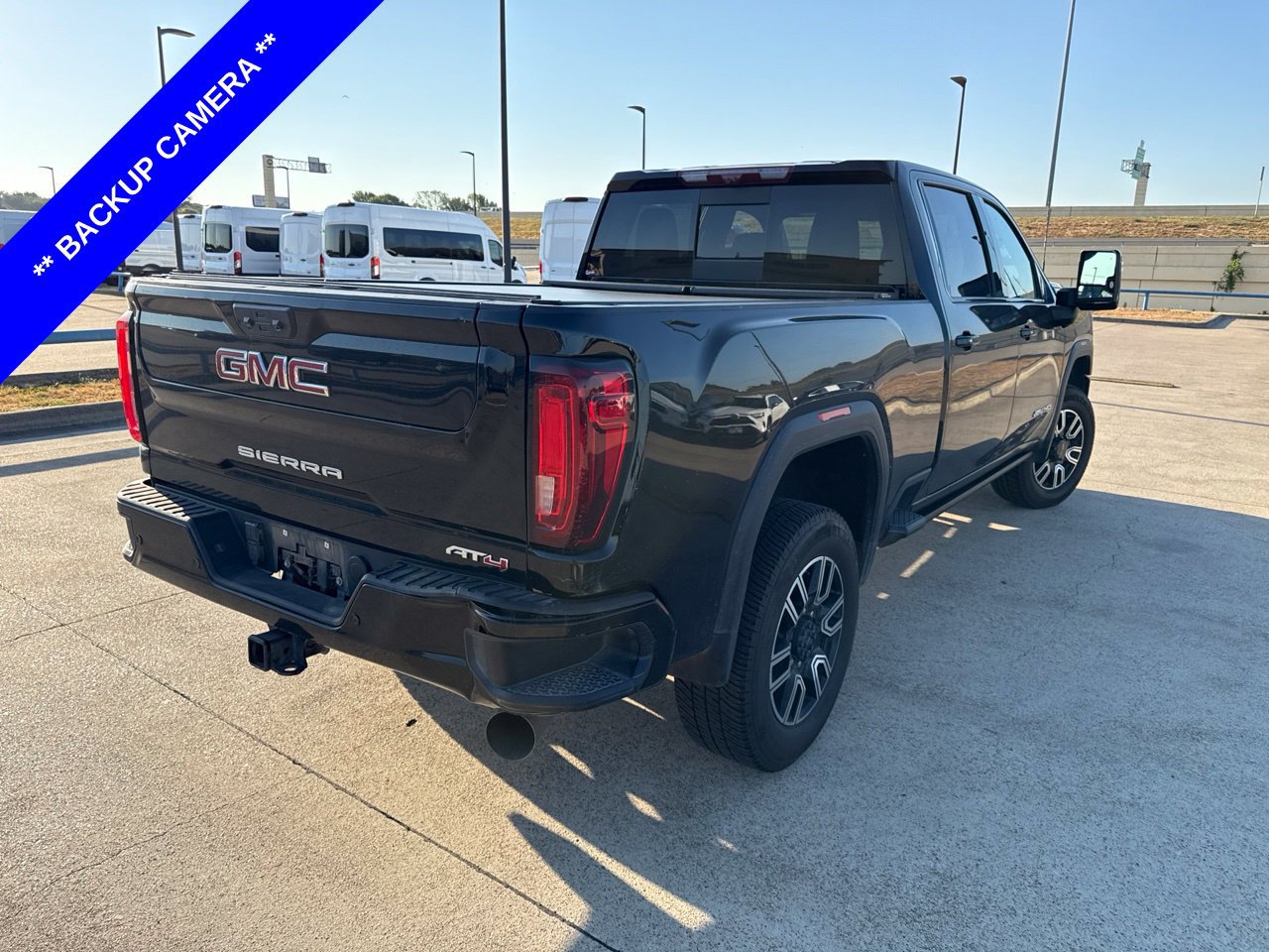 Used 2023 GMC Sierra 2500 AT4 w/ AT4 Preferred Package AWD/4WD image 10