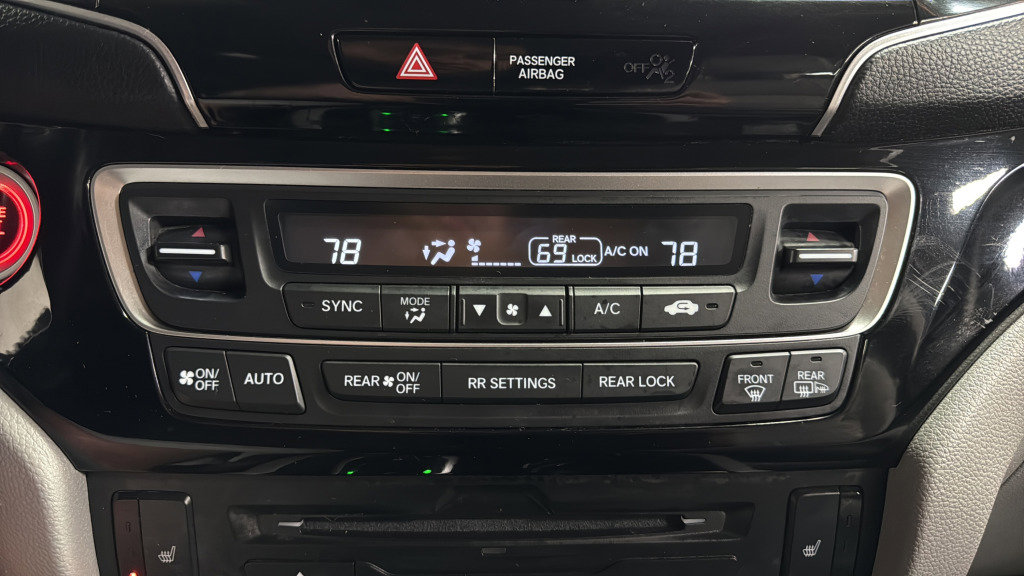 Used 2021 Honda Pilot Touring image 30