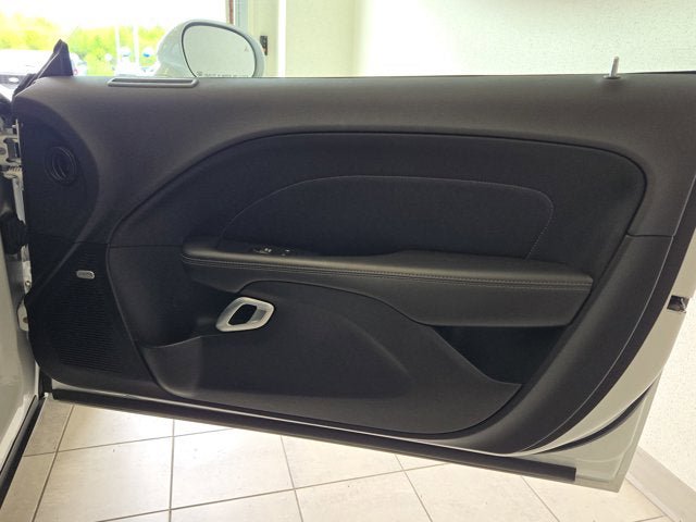 Used 2017 Dodge Challenger R/T Scat Pack w/ Leather Interior Group RWD image 5