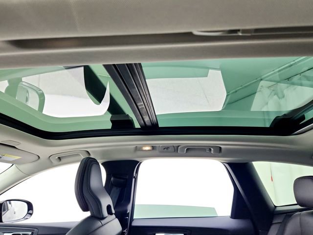 New 2025 Volvo XC60 B5 Core w/ Protection Package Premier image 22
