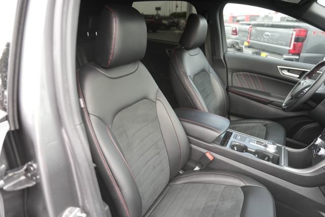 Used 2022 Ford Edge ST-Line image 19