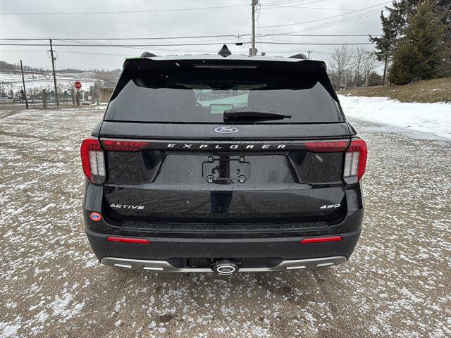 New 2026 Ford Explorer Active w/ Active Comfort Package image 3
