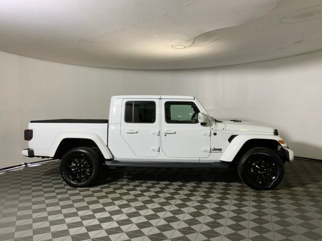 Used 2022 Jeep Gladiator Overland AWD/4WD image 4
