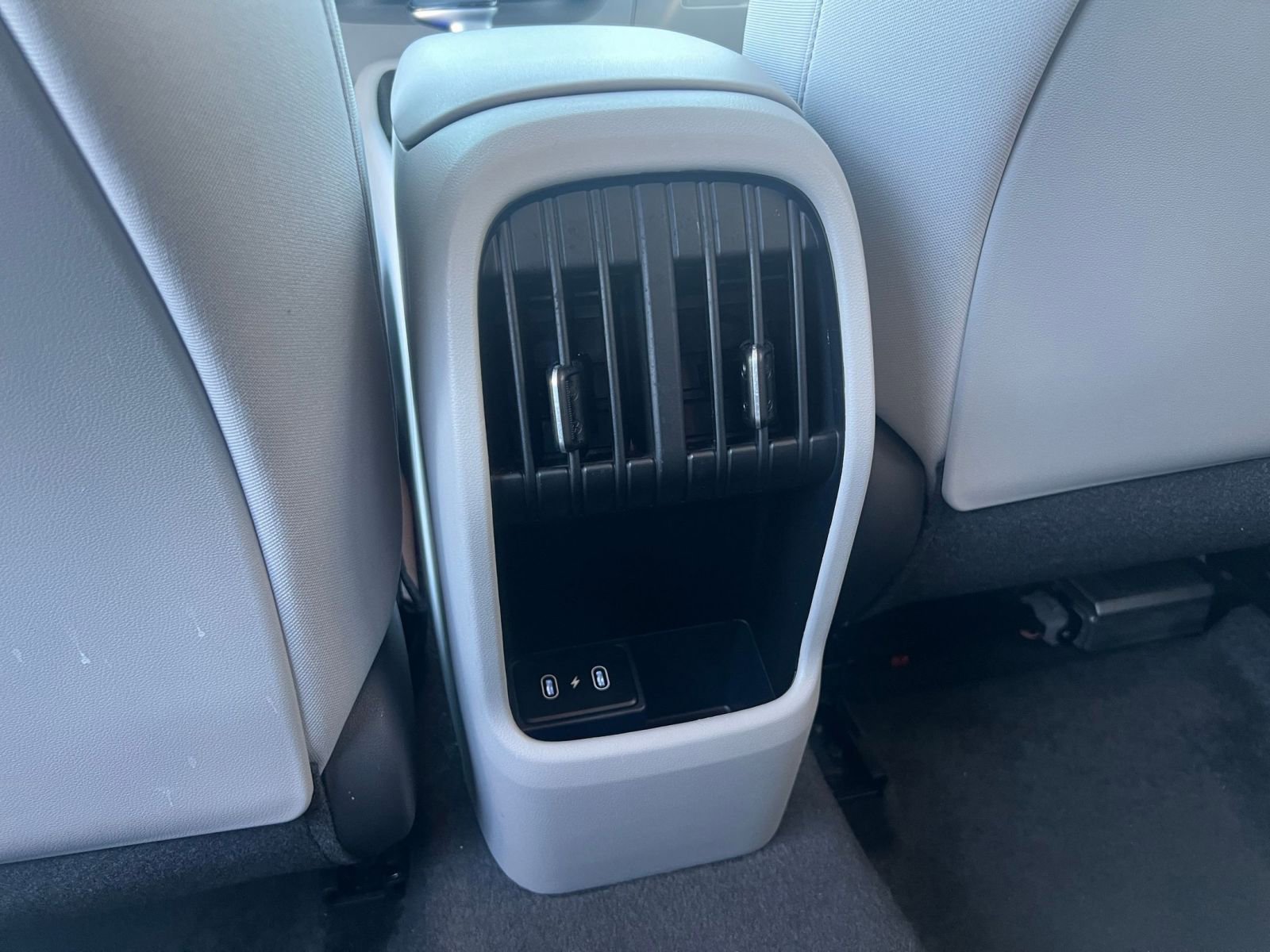 Used 2025 Hyundai Kona SEL image 24