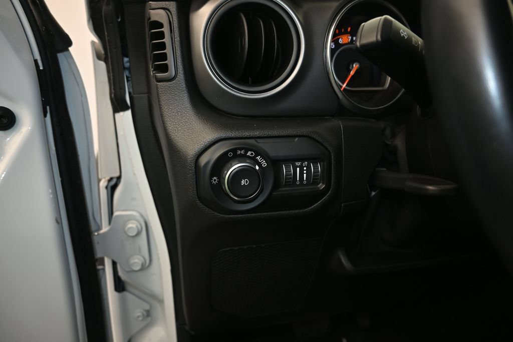 Used 2021 Jeep Wrangler Unlimited Sport AWD/4WD image 12