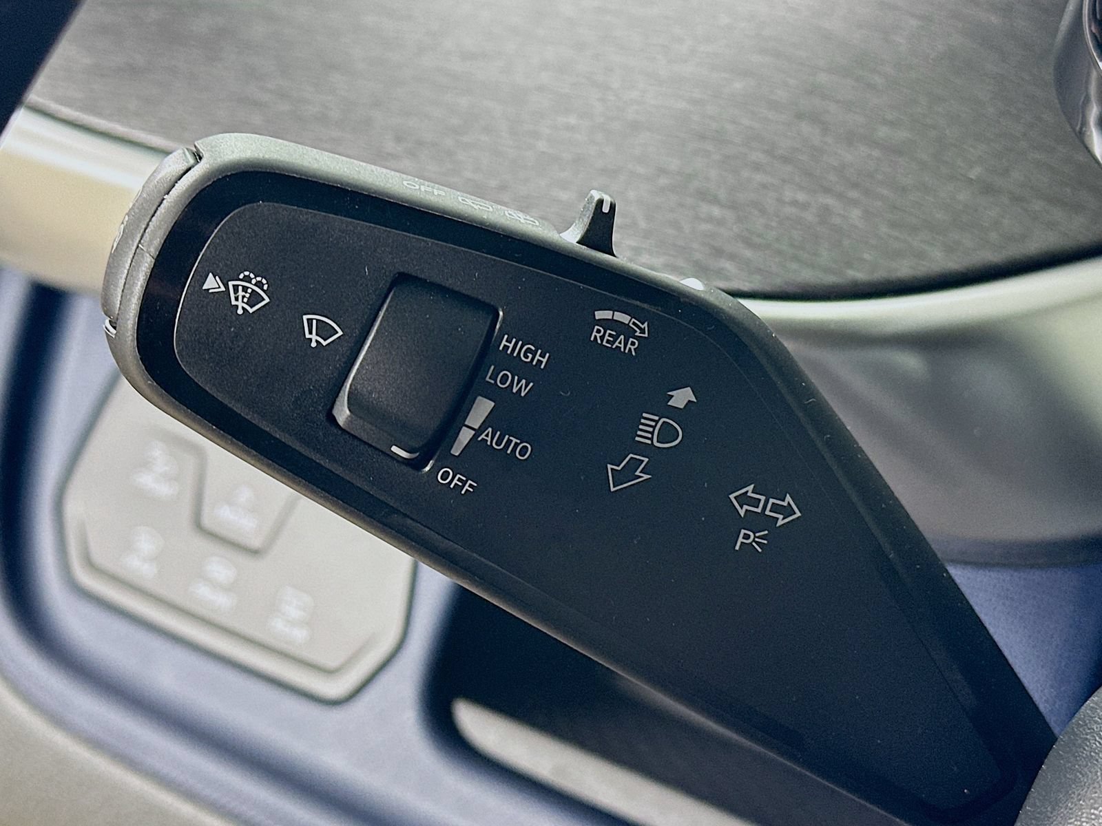 New 2025 Volkswagen ID. Buzz Pro S Plus AWD/4WD image 19