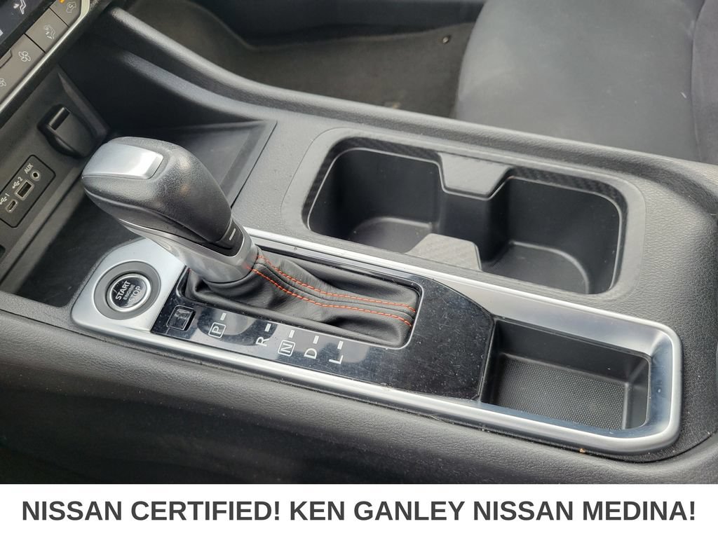 Certified 2025 Nissan Sentra SR FWD image 27