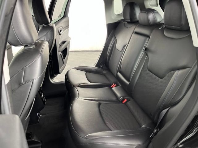 Used 2022 Jeep Compass Latitude FWD image 40