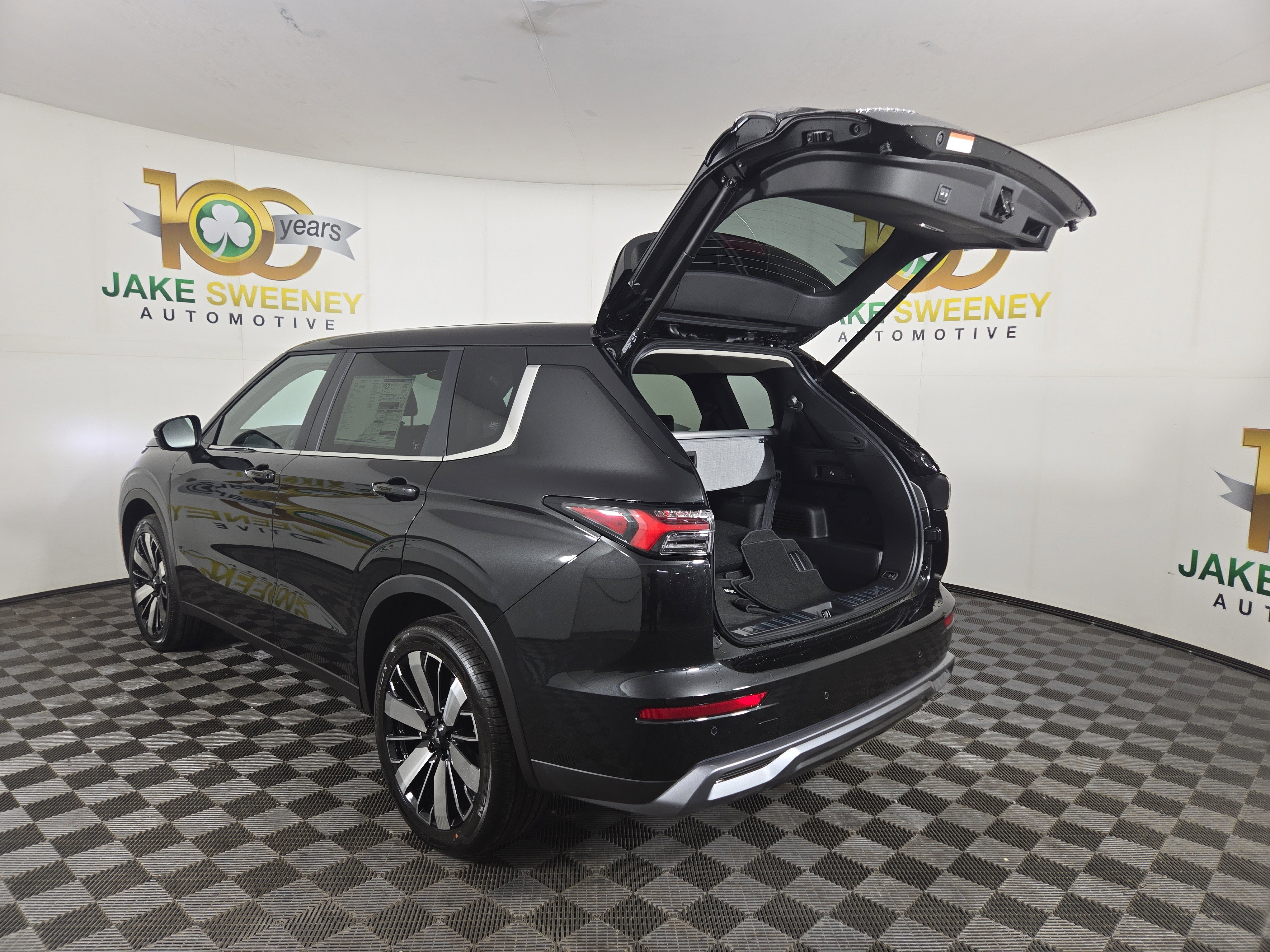 New 2026 Mitsubishi Outlander SE image 32