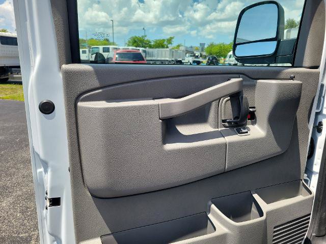 New 2025 Chevrolet Express 3500 w/ Power Convenience Package RWD image 15