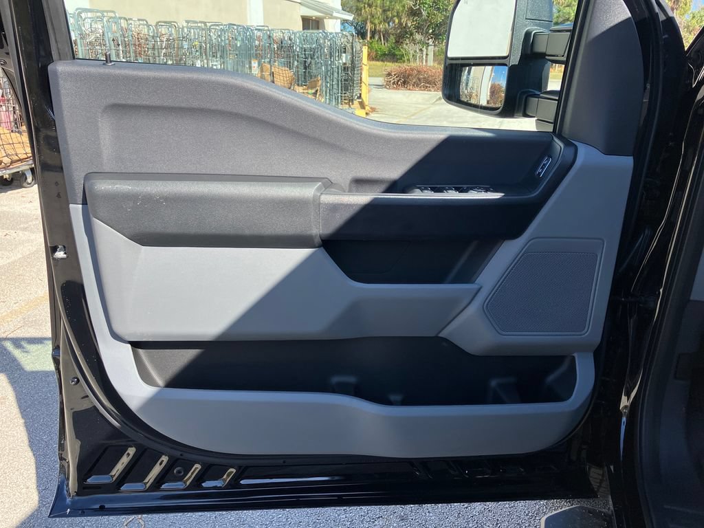New 2026 Ford F250 XL w/ XL Driver Assist Package AWD/4WD image 24