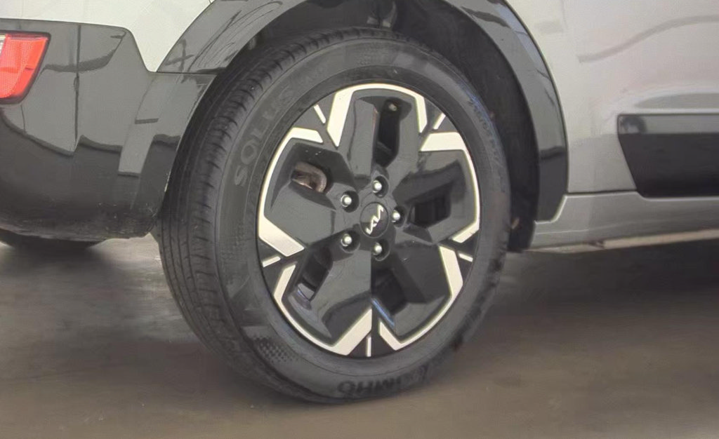 Used 2023 Kia Niro Wind w/ Wind Preserve Package FWD image 9