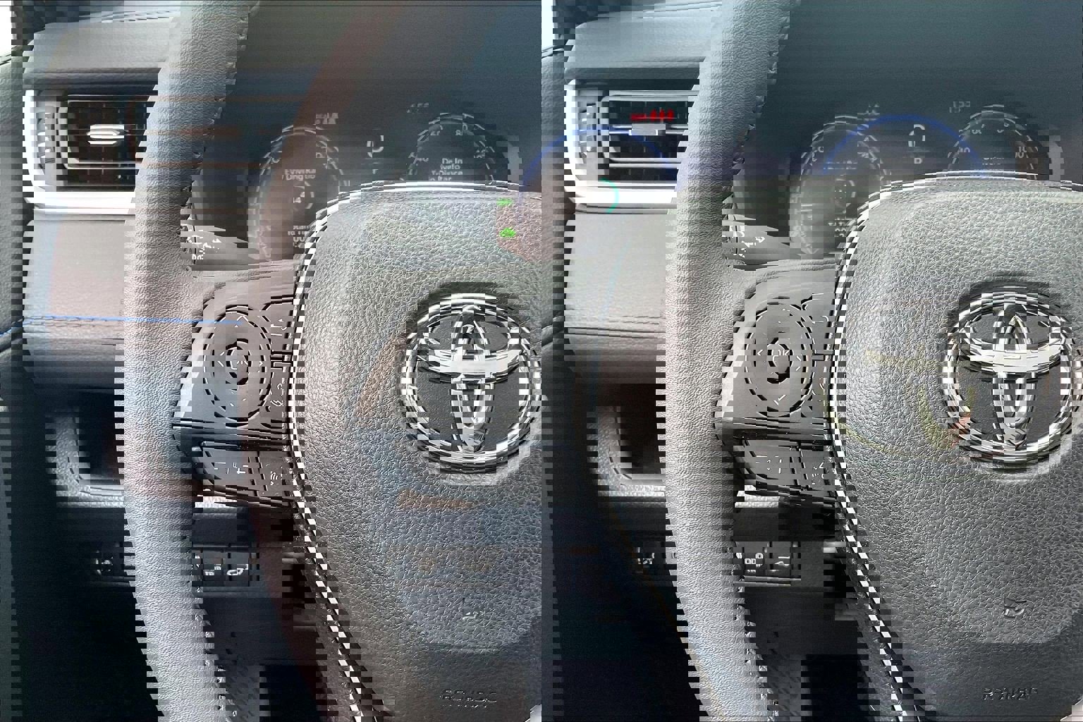 Used 2025 Toyota RAV4 XSE image 23