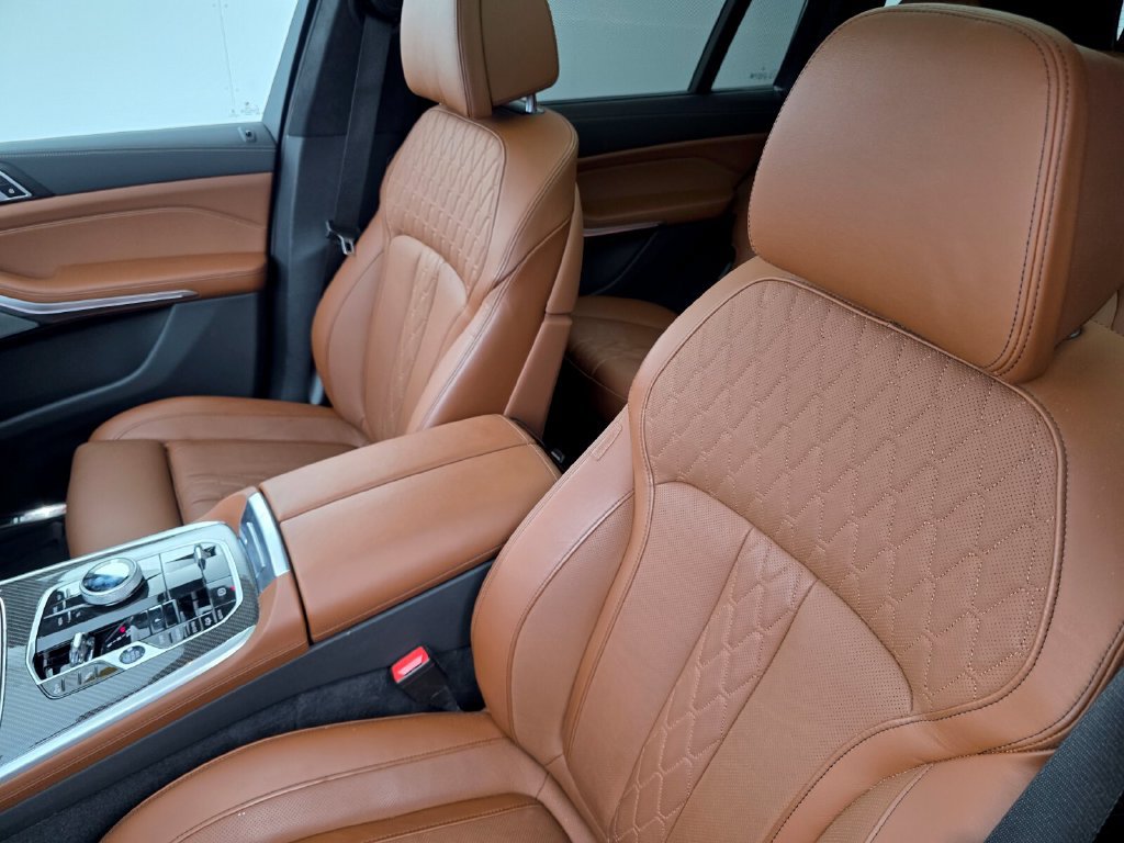 Used 2024 BMW X7 M60i w/ Executive Package AWD/4WD image 11
