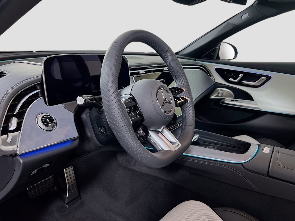 New 2026 Mercedes-Benz E 53 AMG e 4MATIC Sedan image 10