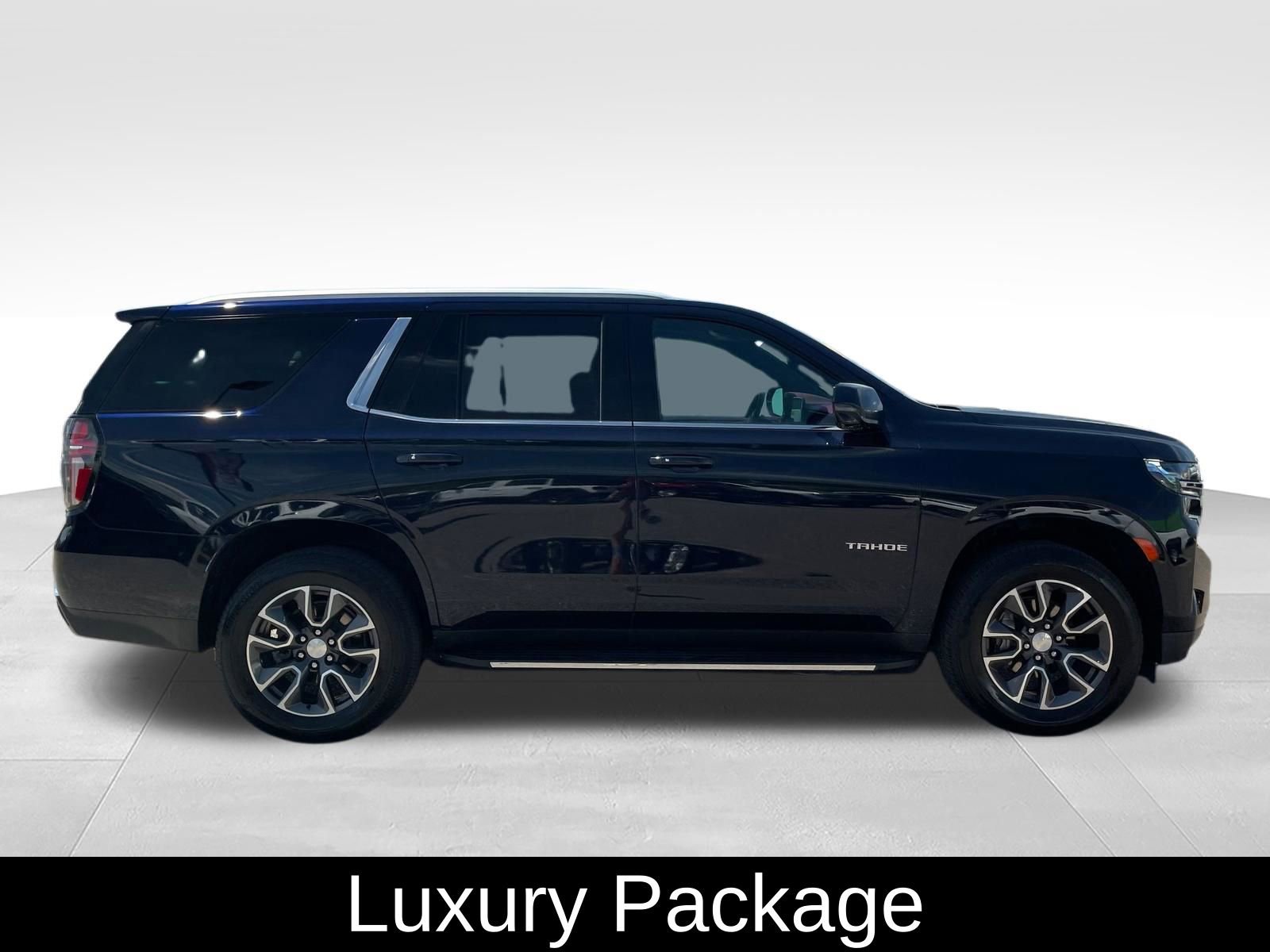Used 2021 Chevrolet Tahoe LT w/ LT Signature Plus Package AWD/4WD image 4