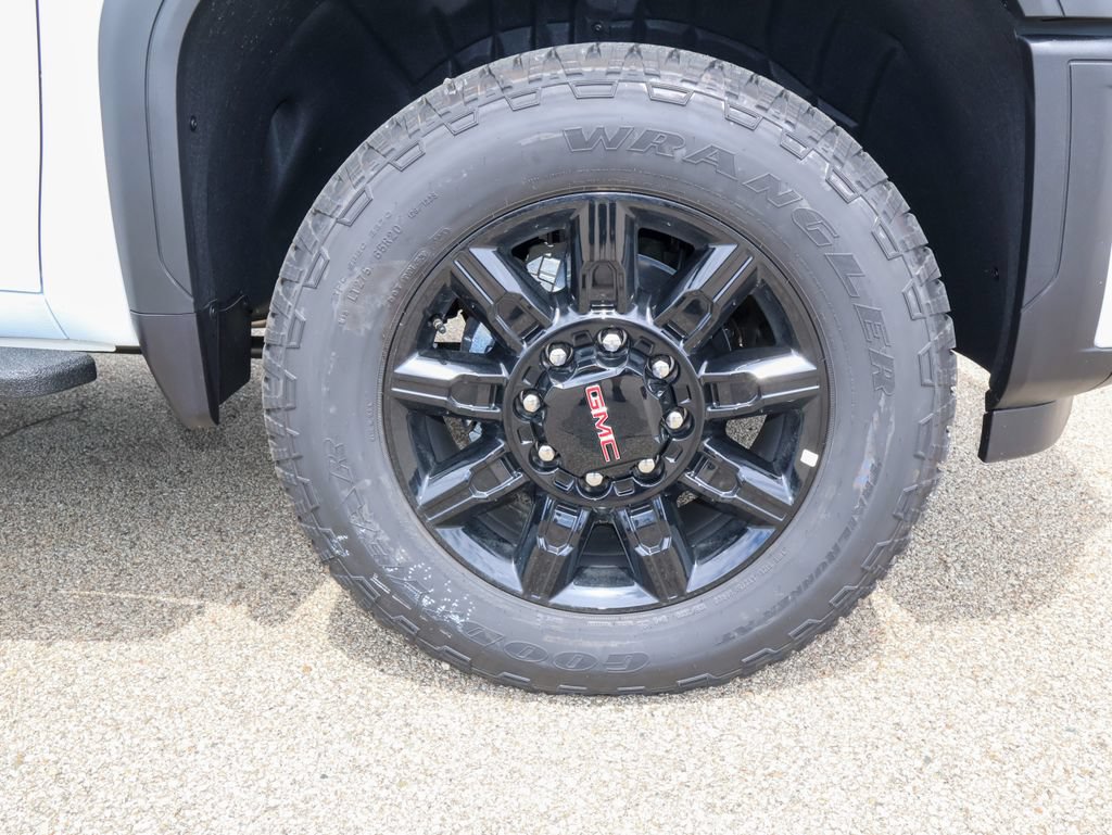 New 2026 GMC Sierra 2500 AT4 w/ AT4 Premium Plus Package AWD/4WD image 37