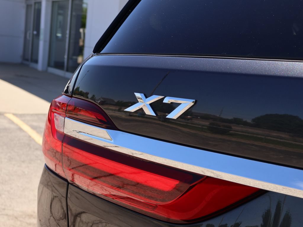 Used 2021 BMW X7 xDrive40i w/ Premium Package AWD/4WD image 10
