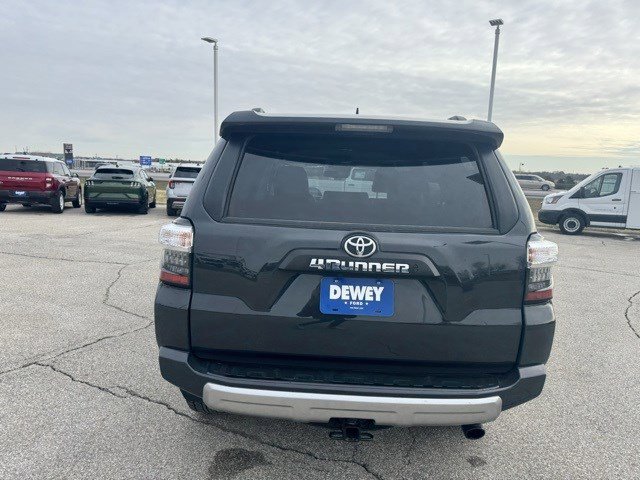 Used 2024 Toyota 4Runner TRD Off-Road Premium image 8