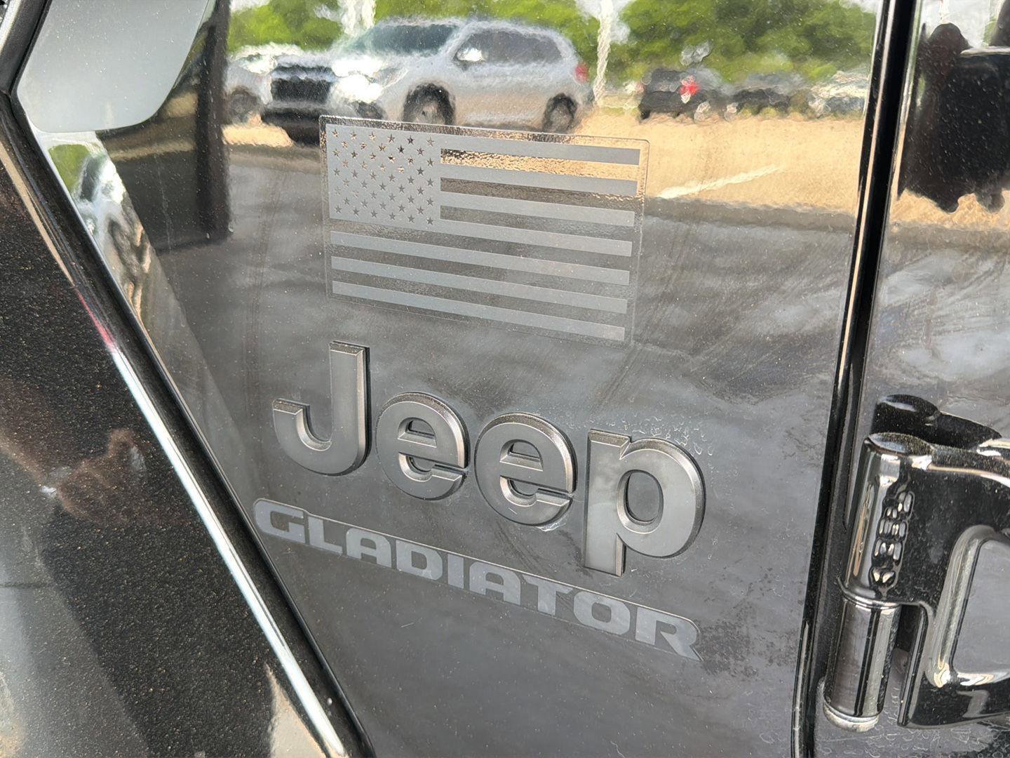 Used 2023 Jeep Gladiator Sport image 9