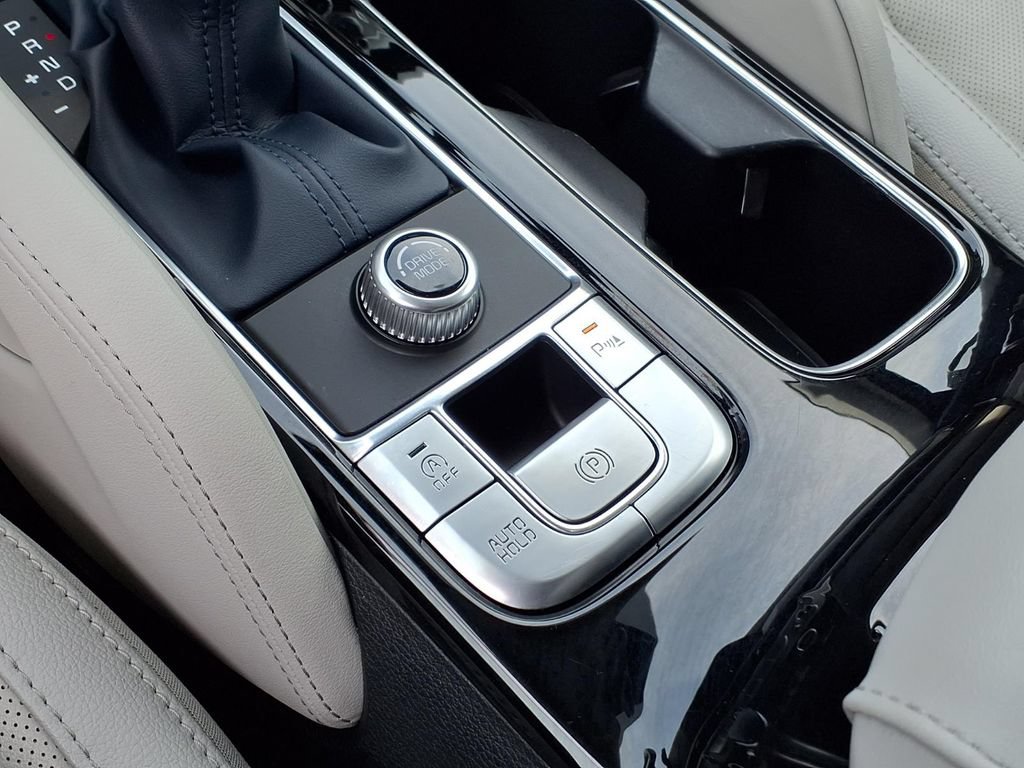 Certified 2024 Kia Telluride EX w/ EX Captain's Chair Package FWD image 19
