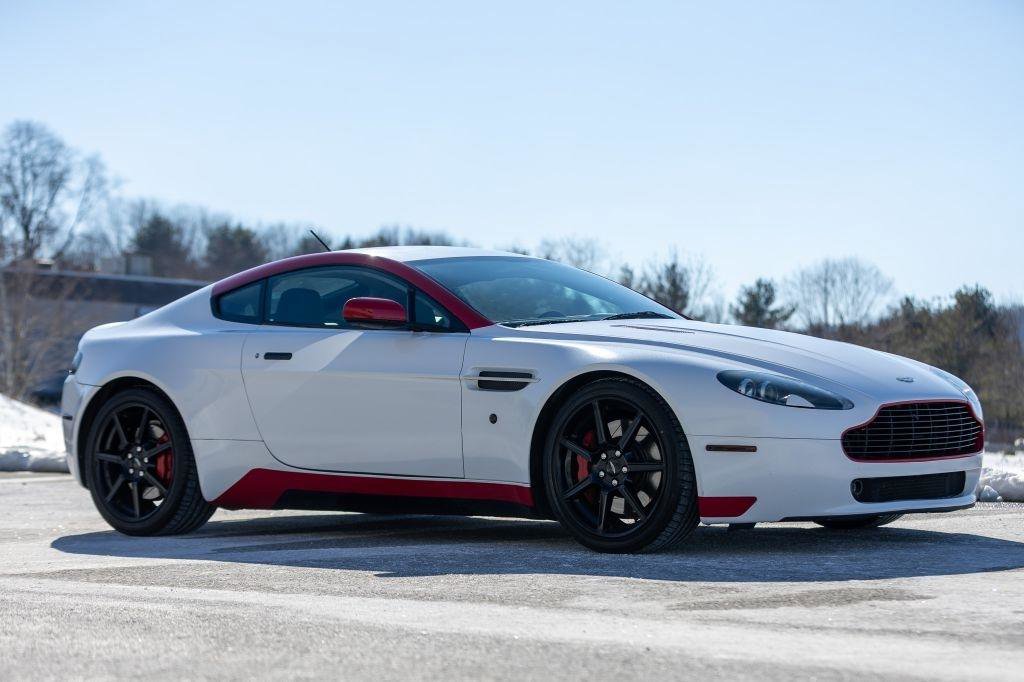 Used 2006 Aston Martin V8 Vantage Coupe image 38