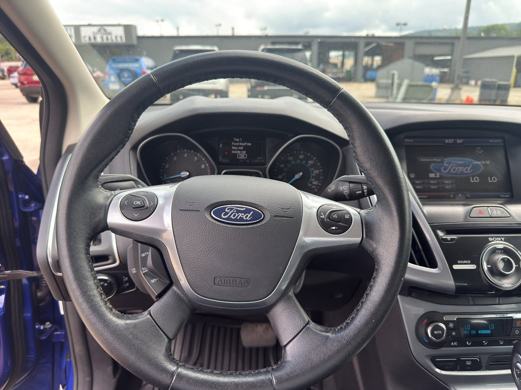 Used 2014 Ford Focus Titanium FWD image 13