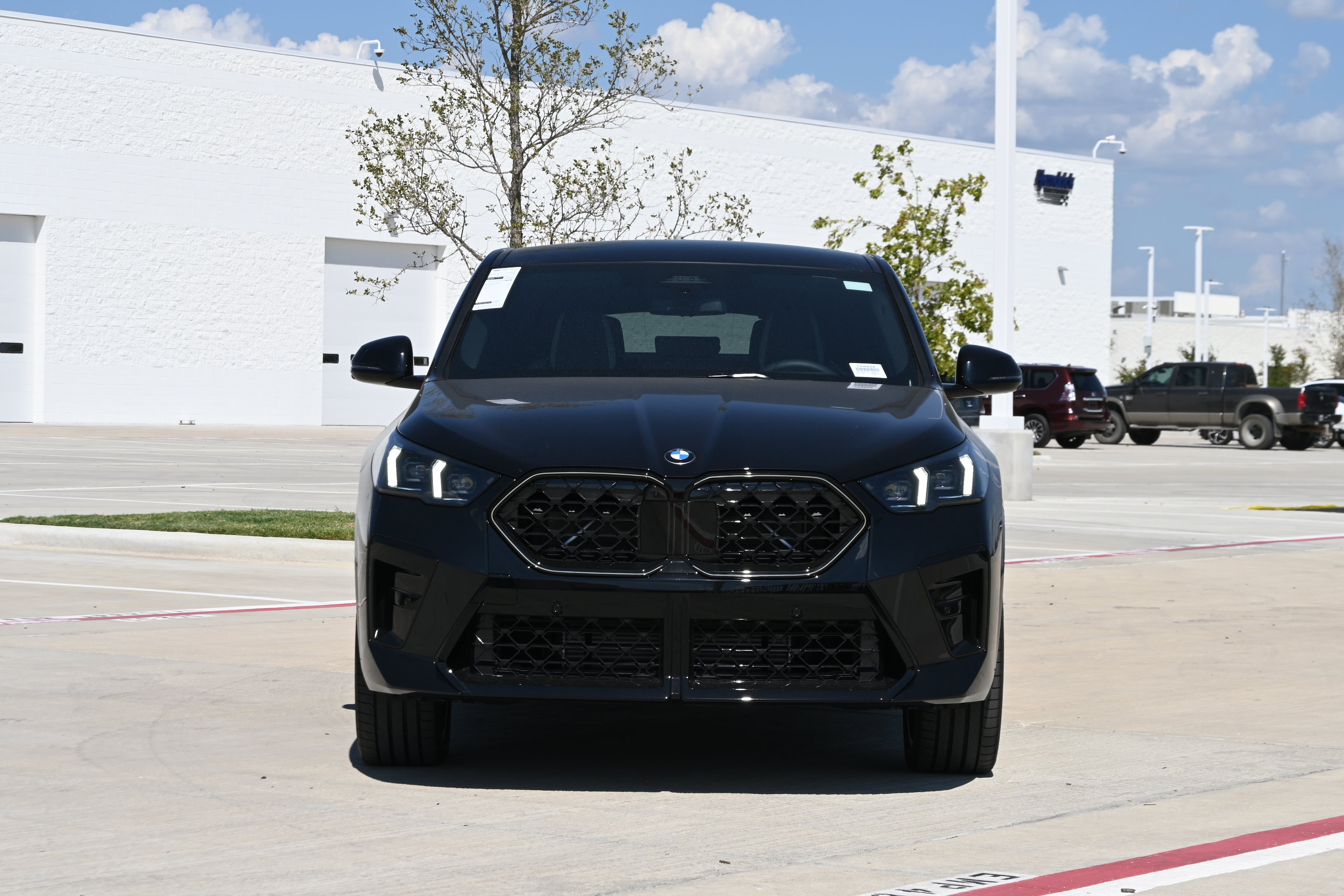 New 2026 BMW X2 xDrive28i w/ Technology Package AWD/4WD image 2