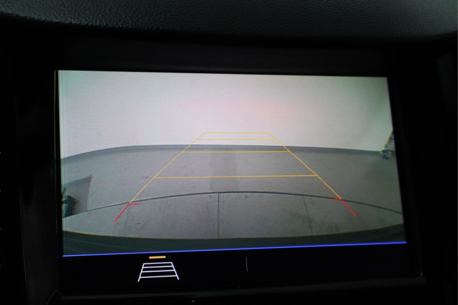 Used 2022 Chevrolet Trax LT w/ LT Convenience Package image 22