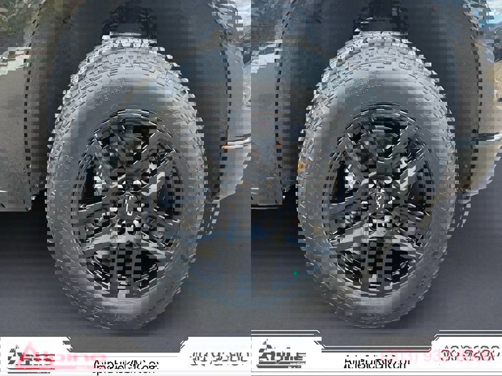 Used 2024 Chevrolet Silverado 1500 RST w/ Convenience Package II image 14