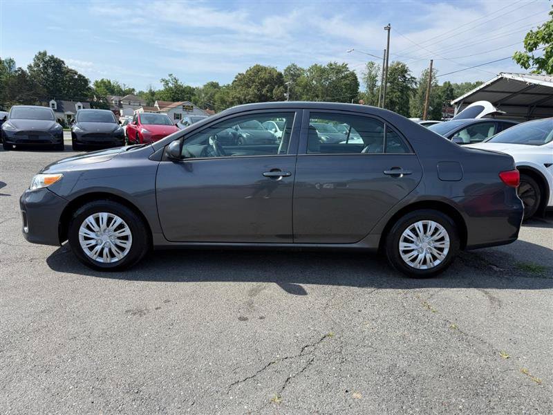 Used 2012 Toyota Corolla L w/ Preferred Accessory Pkg FWD image 2