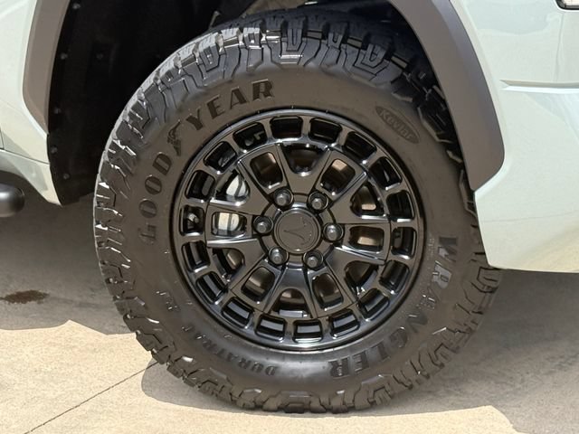 Used 2026 Toyota Tundra SR5 AWD/4WD image 2