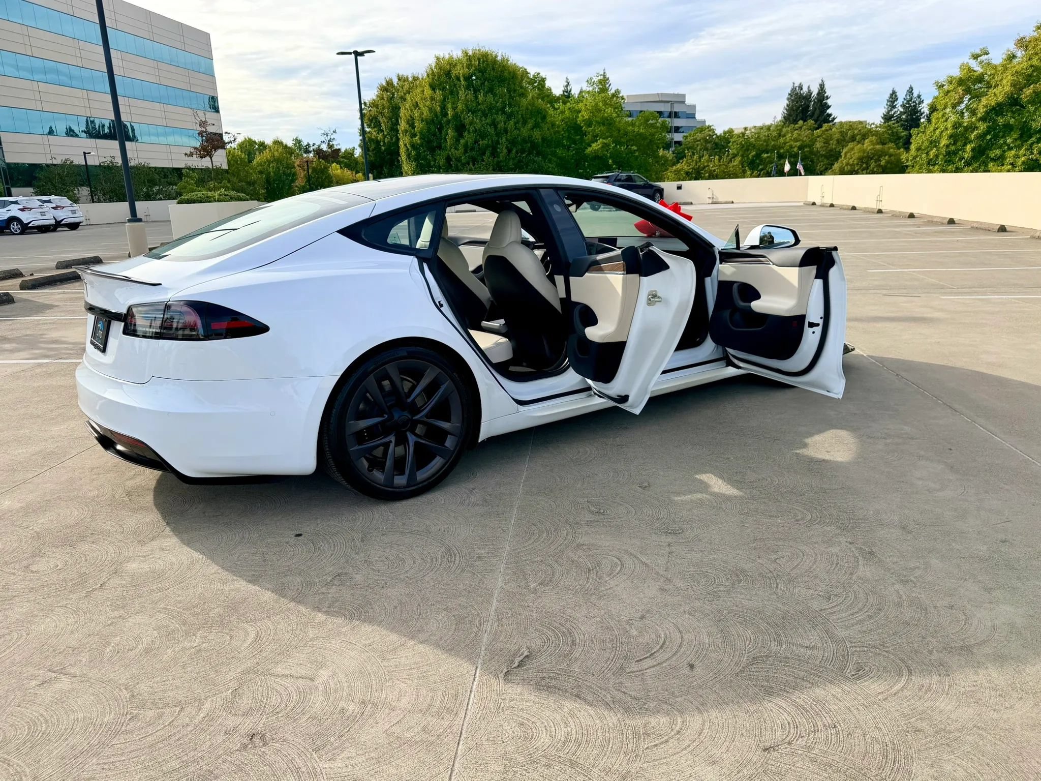 Used 2022 Tesla Model S Standard Range AWD/4WD image 92
