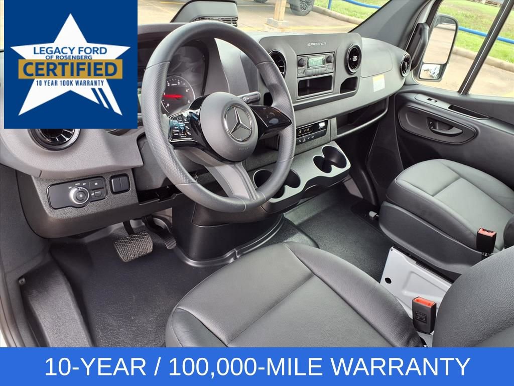 Used 2025 Mercedes-Benz Sprinter 2500 image 24