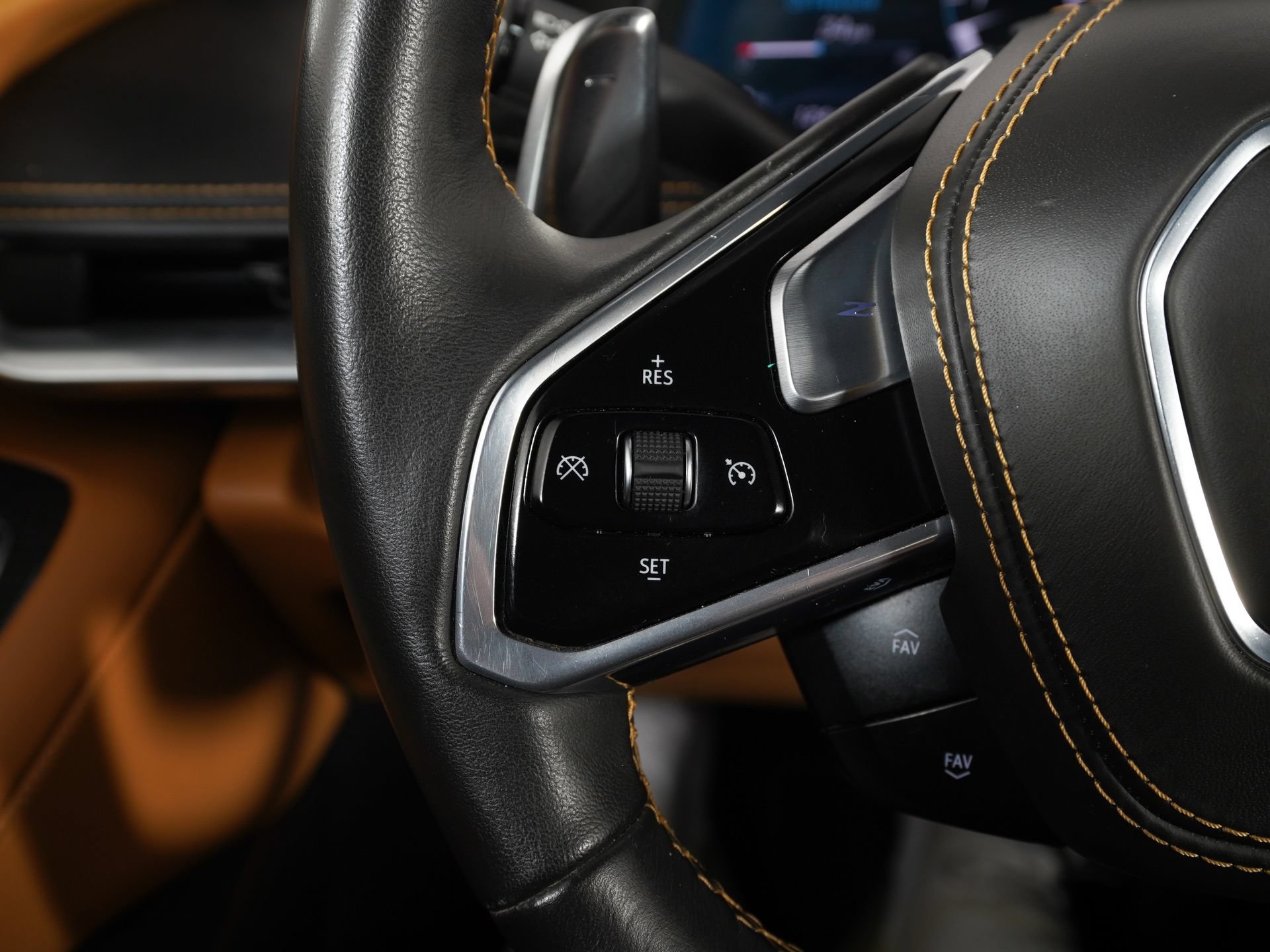 Used 2021 Chevrolet Corvette Stingray Premium Cpe w/ Z51 Performance Package RWD image 17