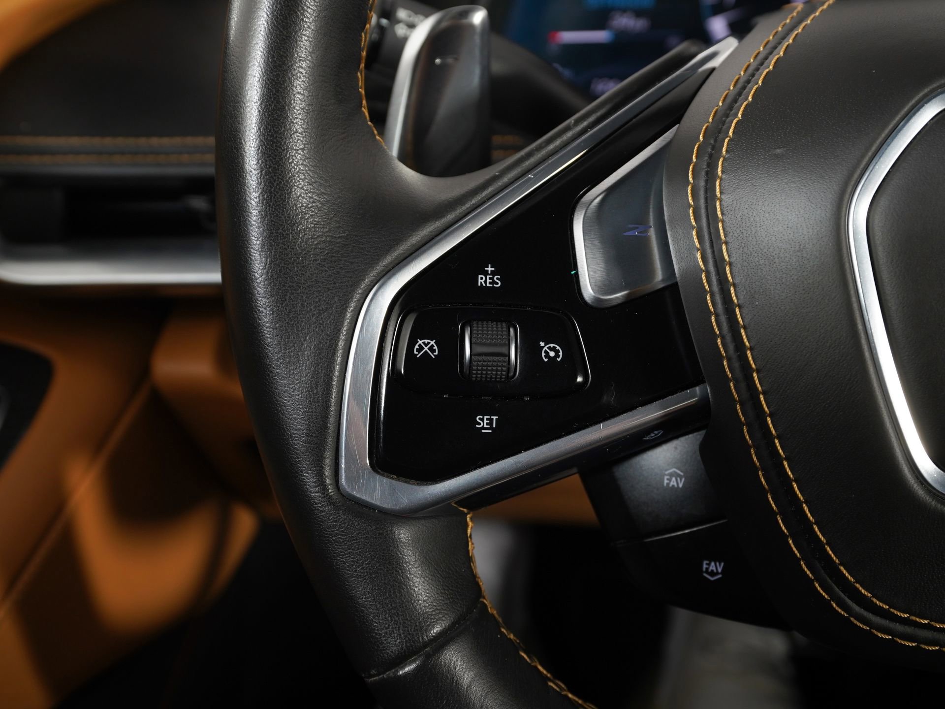 Used 2021 Chevrolet Corvette Stingray Premium Cpe w/ Z51 Performance Package RWD image 17