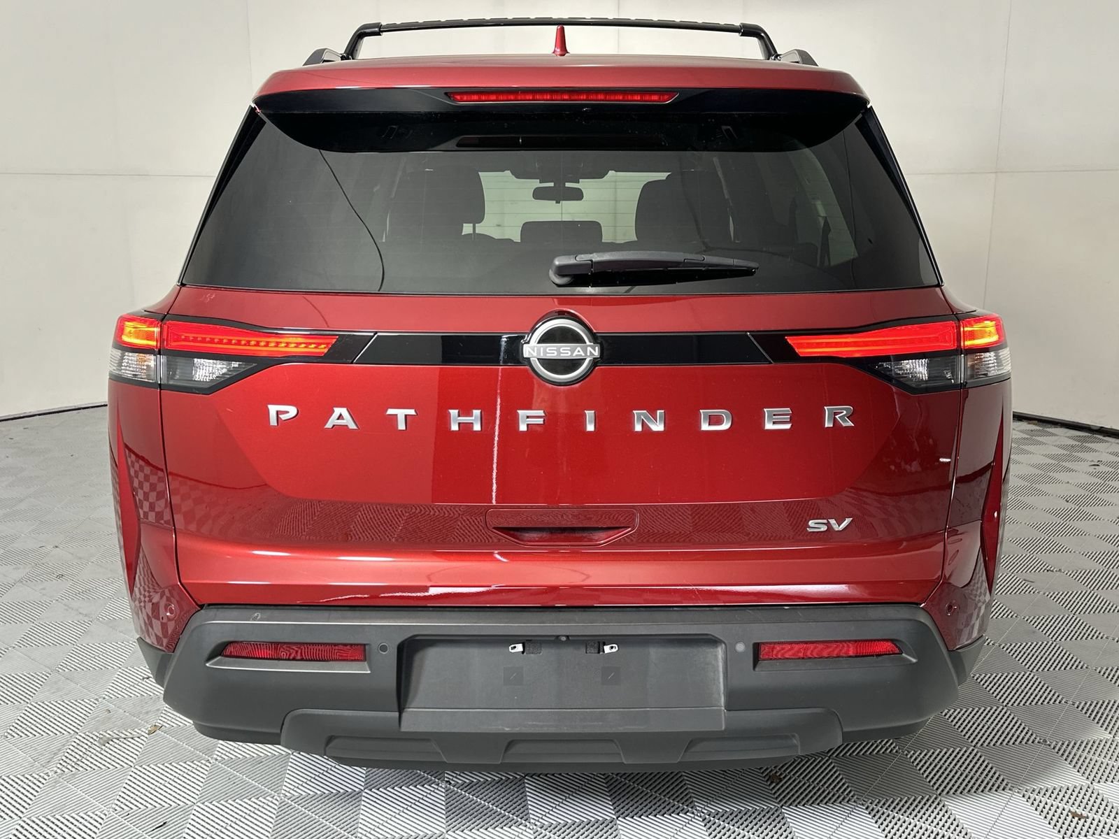 Certified 2024 Nissan Pathfinder SV FWD image 7