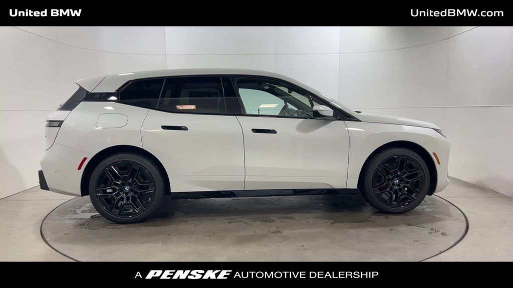 Used 2026 BMW iX xDrive60 w/ M Sport Package AWD/4WD image 9