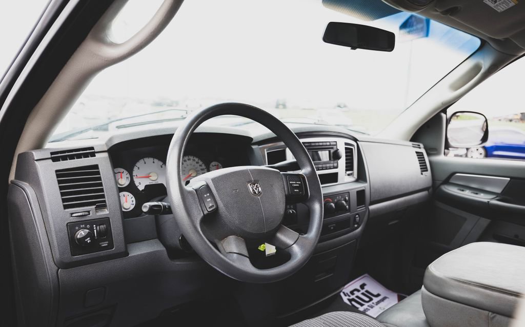 Used 2008 Dodge Ram 1500 Truck SLT AWD/4WD image 2