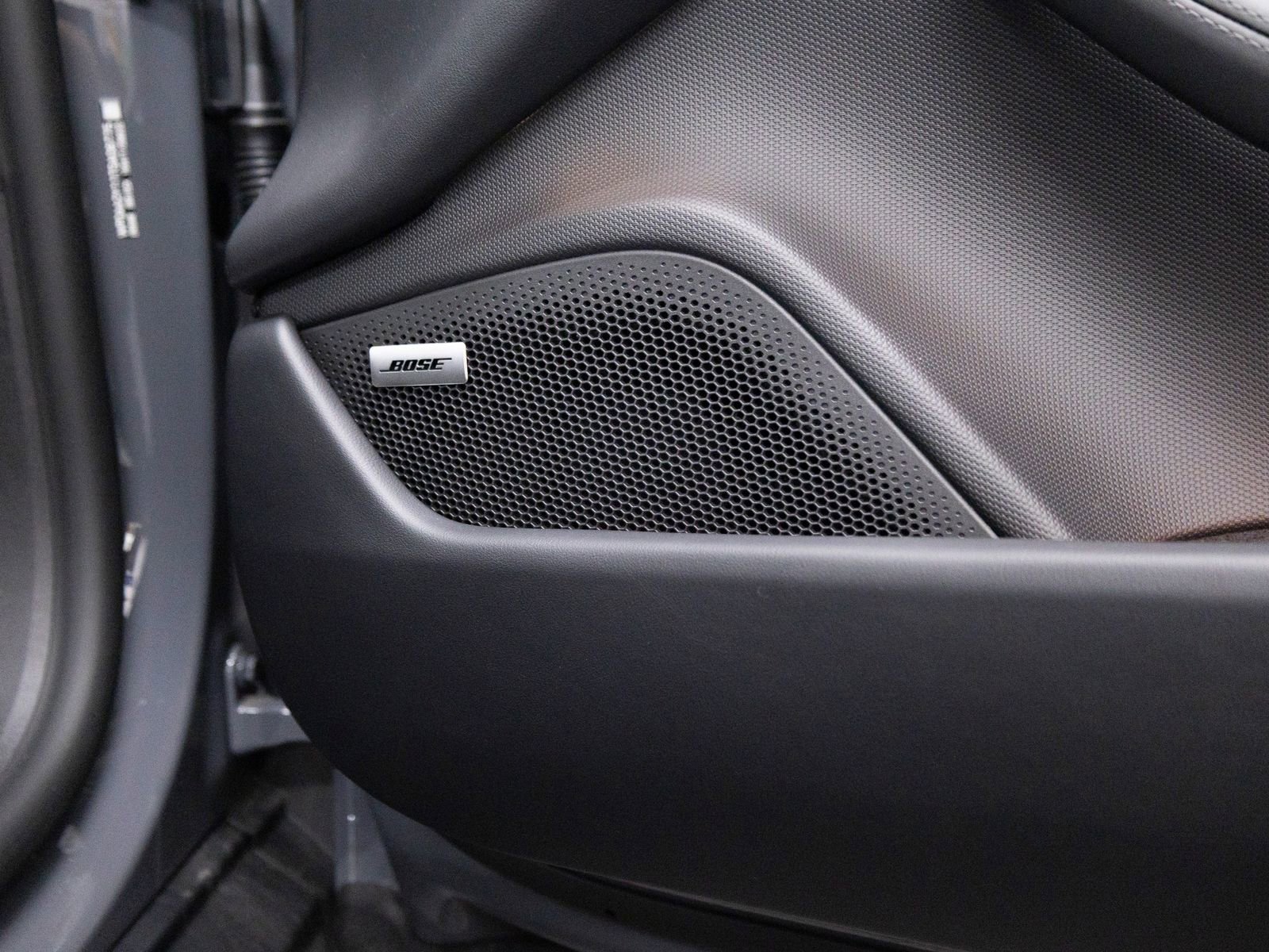 New 2026 Porsche Taycan image 34